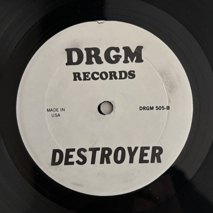 DESTROYER