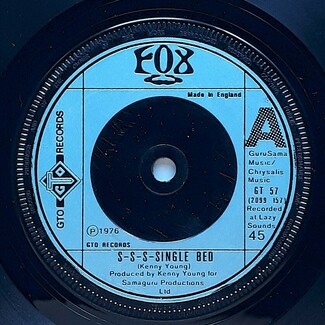 S-S-S-Single Bed by Fox