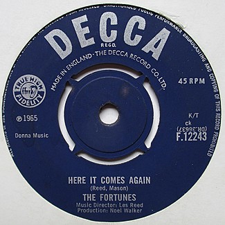 Here It Comes Again / Things I Should Have Known by The Fortunes