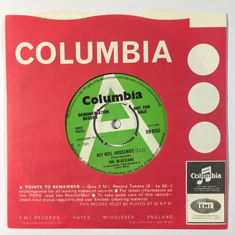 Hey Mrs Housewife / Sandfly by The Bluejeans