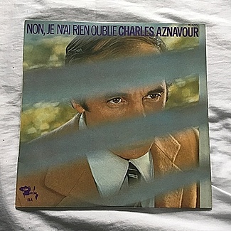 Non, Joe N’ai Rien Oublie 1971 1st press Barclay lp ex play lp by Charles Aznavour